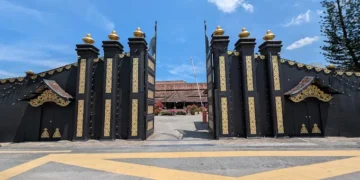 Istana Balai Besar: Jejak Diraja di Tengah Kota Bharu