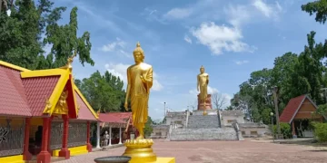 Keunikan Wat Phikulthong Vararam yang Memukau