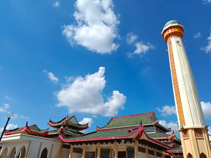 Keindahan Masjid Beijing di Rantau Panjang yang Menenangkan Jiwa