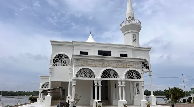 Masjid Brunei Darussalam di Pasir Mas