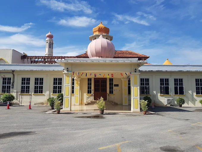 Masjid Bachok: Ketenangan di Masjid Jamek Mahmoodi yang Menghadap Laut